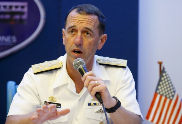 美國海軍作戰部長李察森上將（John Richardson）說，將會繼續在台灣海峽或南海等國際海域進行自由航行任務，台灣可以信賴美國的理念。（美聯社資料照）