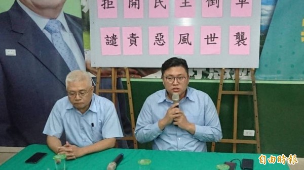 李進勇陣營發言人張凱傑回擊張席維提告是「打人喊救人」。（記者林國賢攝）