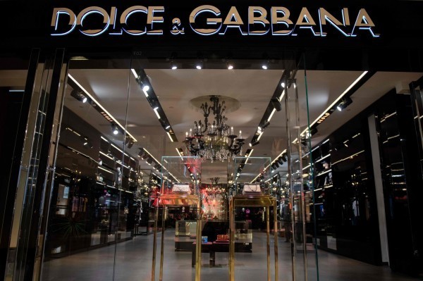 義大利時尚品牌Dolce & Gabbana最近捲入歧視中國人風波。（法新社）