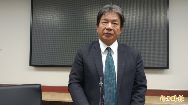 對於是否會退黨參選，郭信良表示，他目前先讓自己「放空」。目前沒有想到這個。（記者蔡文居攝）