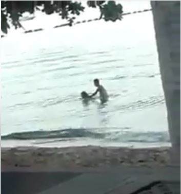 泰國的旅遊勝地芭達雅（Pattaya）海灘日前有男女在海灘上忘情「野戰」。（圖擷取自臉書）