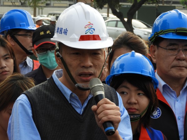 高雄市長韓國瑜日前再提新點子，透露想在高雄蓋賽車場，結果不到10天就轉彎，表示「確定熱門的F1進不了高雄」。（資料照）