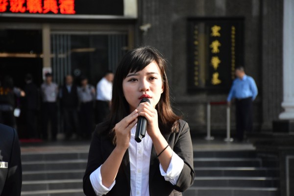 高雄市發生幼兒園男師強制猥褻女童事件卻不公告，議員黃捷批市府教育局在怕什麼？（記者陳文嬋翻攝）