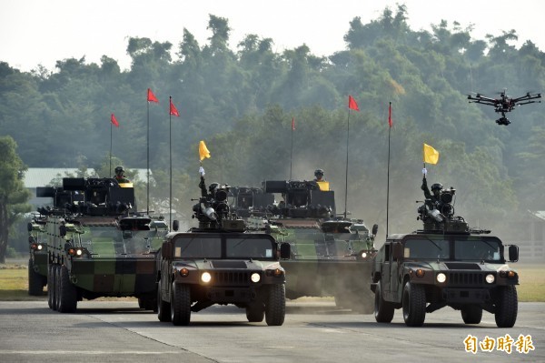 傳國軍將自行組裝悍馬車。圖前2為悍馬車示意圖。(資料照) 傳國軍將自行組裝悍馬車。圖前2為悍馬車示意圖。(資料照)