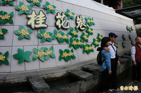 南庄桂花巷老街遠近馳名，是遊客到南庄必訪景點。（記者鄭名翔攝）