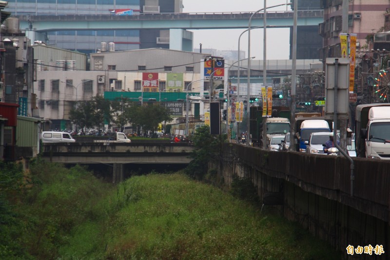 土城亞洲路尖峰塞車議員籲增設右轉道 生活 自由時報電子報
