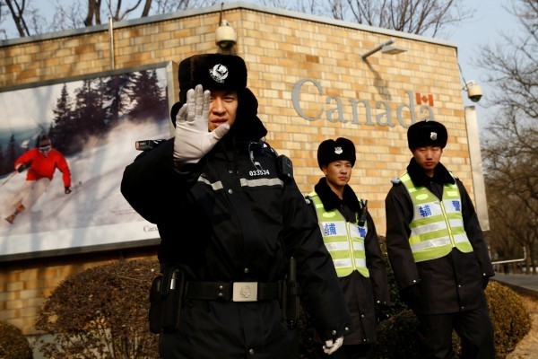 兩會期間，中國當局全面擴大維穩力道，此為中國警察示意圖。（路透）