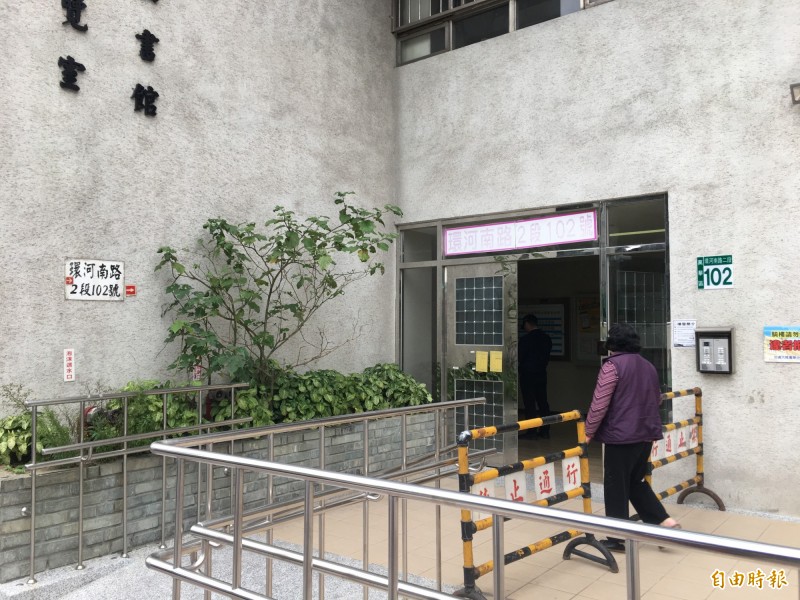 陳姓街友被發現陳屍樓梯間。（資料照，記者劉慶侯攝）