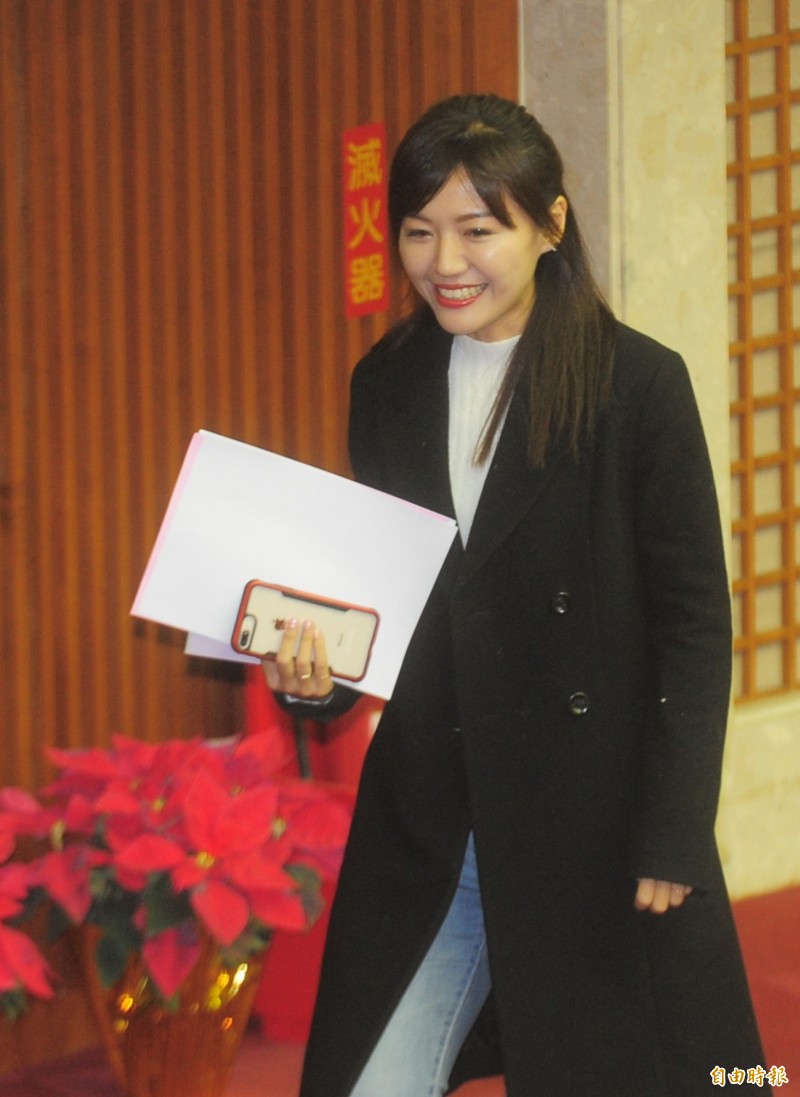 柯P幫學姊說話 反被議員批年齡歧視
