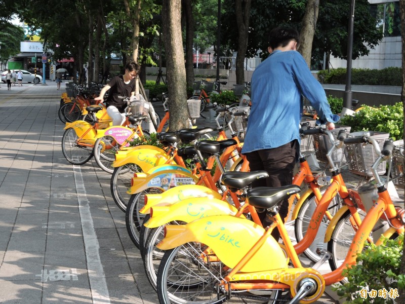 台北市政府今公布違反職業安全衛生法事業單位名單，微笑單車YouBike、大潤發都上榜。（資料照）