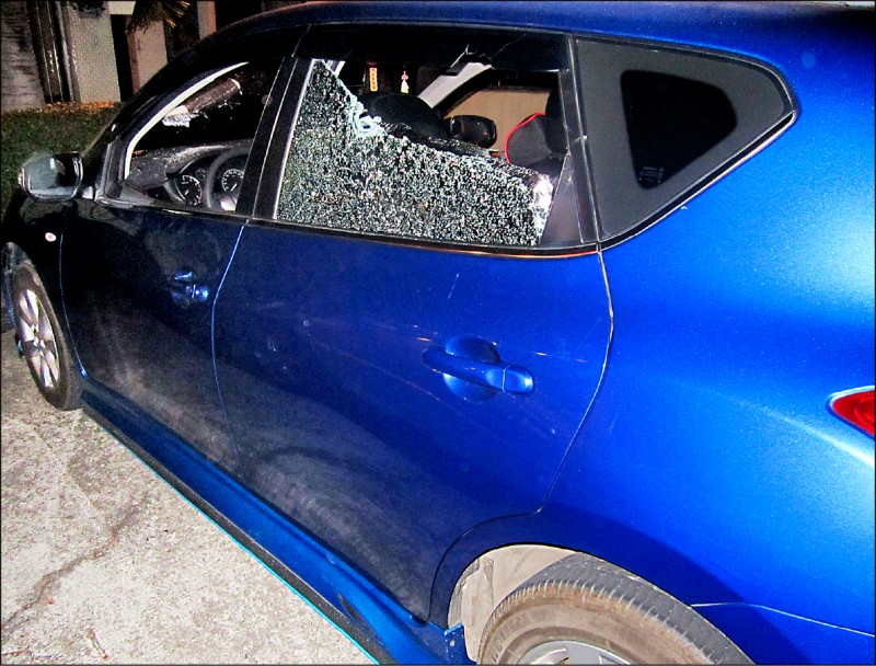 會香爆衝突陣頭追上國道砸車 社會 自由時報電子報