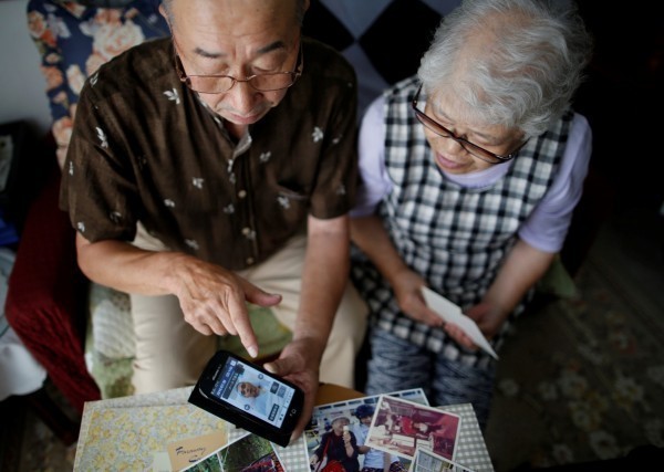 日本國內人口總數連8年減少，其中70歲以上老人佔總人口的20.7%，首度突破20%大關。（路透）