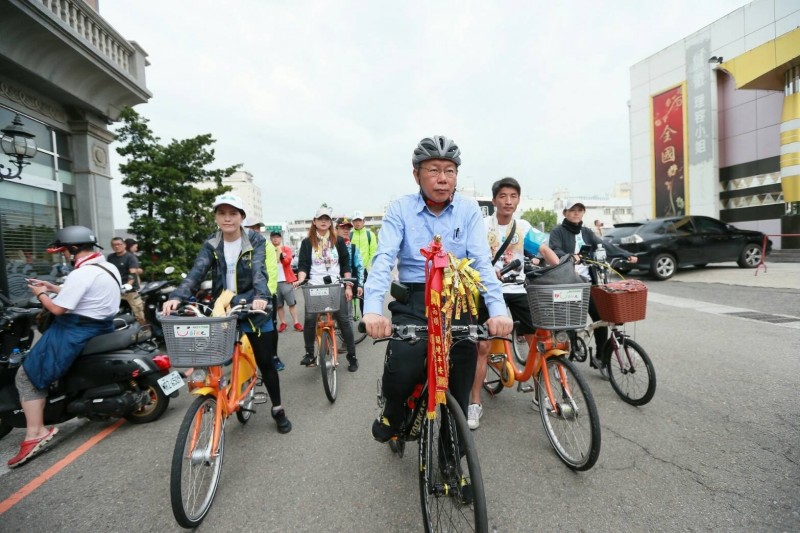 台北市長柯文哲目前正在中台灣參加大甲媽祖遶境。（柯粉俱樂部提供）