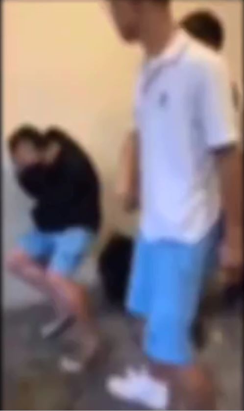 台北市某高中傳出因敬酒問題，男學生竟出拳毆打同學。（圖擷自「爆料公社」臉書粉絲團）