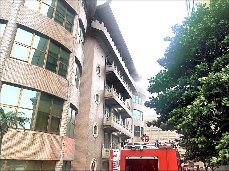 針對日前文化大學大典館火災燒出的違建補照問題，建管處表示，修法後限制申請補辦執照以一次為限，並規範複審期限。
（資料照，記者陳恩惠翻攝）