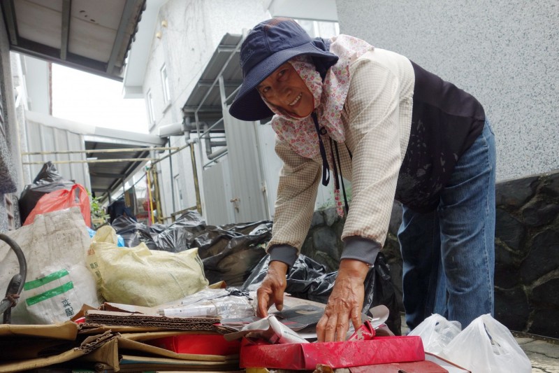 布農媽媽做板模還開吊車獲選全國模範勞工 生活 自由時報電子報