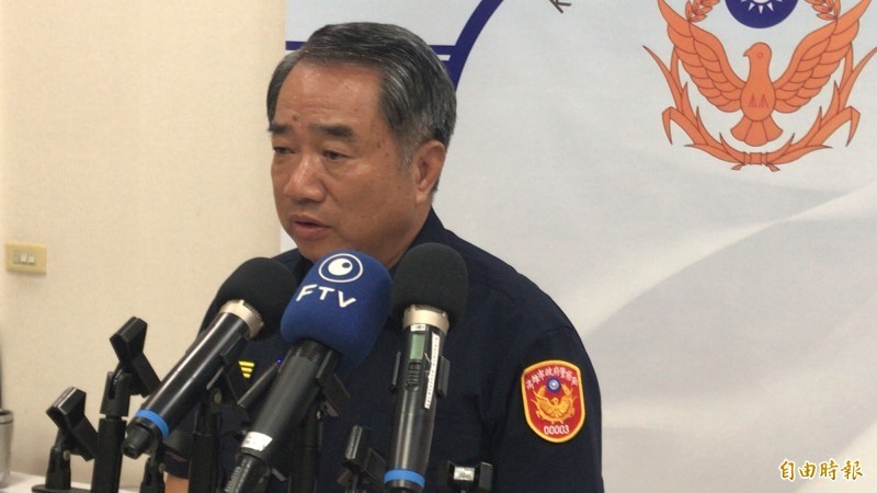 高市張姓警官被發現擅赴港澳多達33次，市警局副局長王欽源日前召開記者會宣布，張員被記兩大過。（資料照）