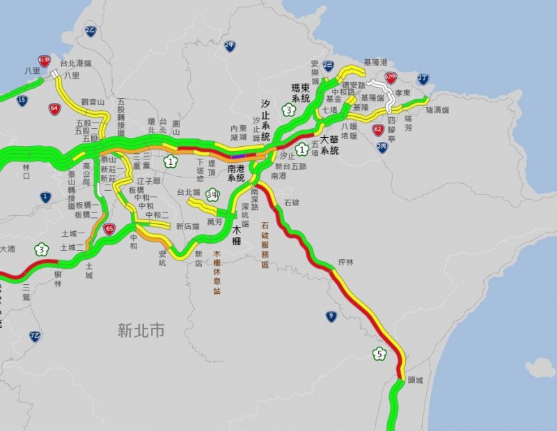 國道五號塞爆，高公局即時路況顯現紅色。（取自國道高速公路局官網）