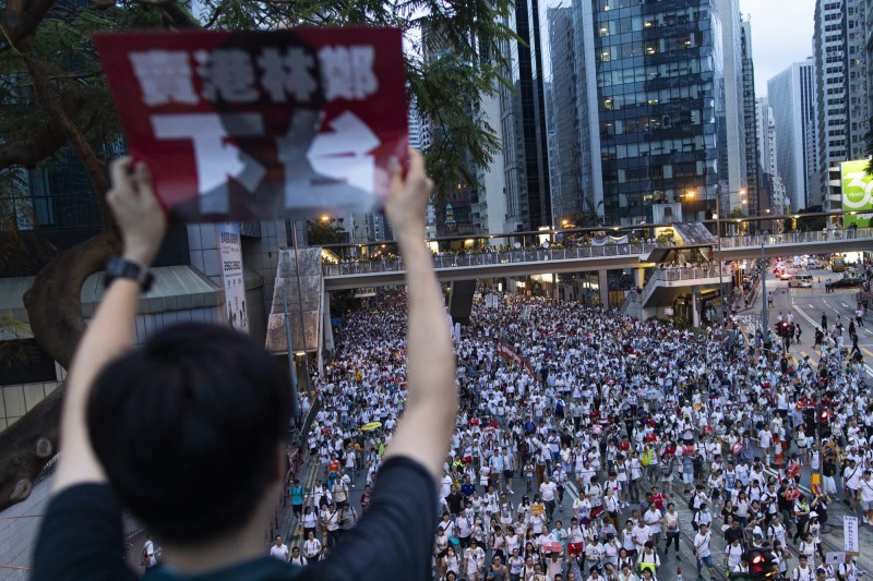 英國非政府人權組織「香港監察」主席羅傑斯（Benedict Rogers）今（10）日凌晨在推特（Twitter）發文表示，英國時間明日早上開始將絕食36小時，抗議香港政府「一意孤行」。（彭博）