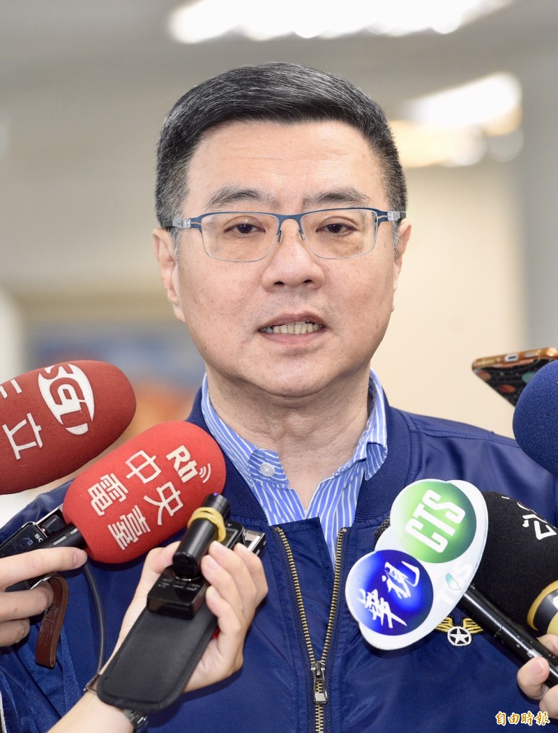 民進黨主席卓榮泰(見圖)今受訪形容高雄市長韓國瑜像石頭,很難打,「但一直在風化中」,前鴻海董事長郭台銘像水晶,很漂亮,但有脆弱的點。他也強調,經濟與主權,都會是2020選戰的主軸。(資料照,記者羅沛德攝) 民進黨主席卓榮泰(見圖)今受訪形容高雄市長韓國瑜像石頭,很難打,「但一直在風化中」,前鴻海董事長郭台銘像水晶,很漂亮,但有脆弱的點。他也強調,經濟與主權,都會是2020選戰的主軸。(資料照,記者羅沛德攝)