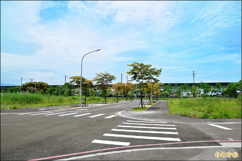 宜蘭運動公園附近地區「抵費地」，縣府將在廿四日公開標售。（記者游明金攝）