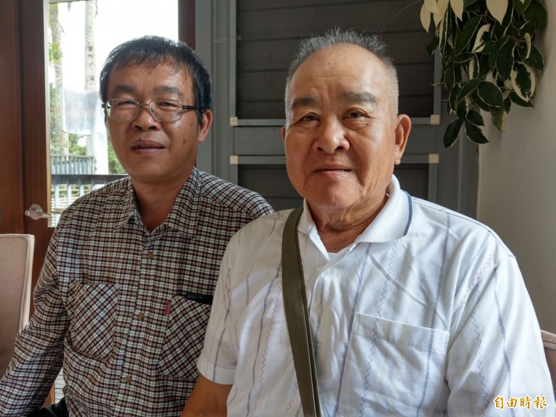 今年全國孝行獎最年長的得主是宜蘭縣80歲的林金田（右），左為兒子林慶郎。（記者劉濱銓攝）