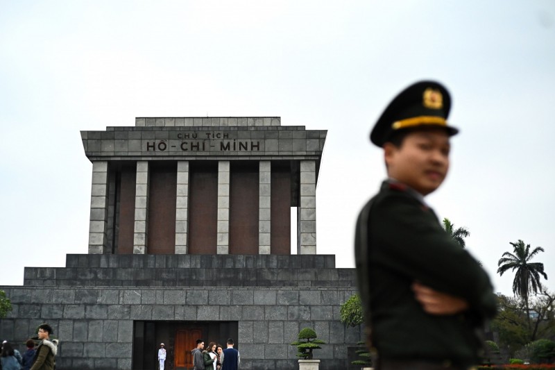 越南革命家胡志明遺體歷經50年保存狀況良好，越惡兩國將進行後續長期遺體保存合作計畫。圖為位於河內的胡志明陵墓，其遺體存於此。（法新社）