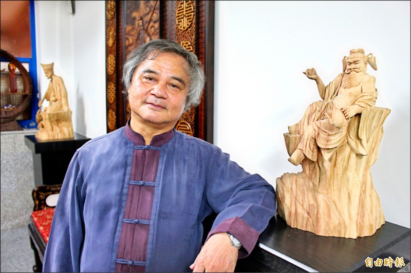 人間國寶 橫山一夢作 木雕 鯉 共箱 井波彫刻 人間国宝 横山一夢作 木彫