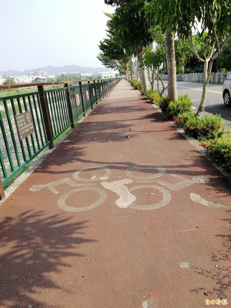 市府目前積極建置霧峰區自行車道，一旦完工後，霧峰將擁有6條、計長9.5公里自行車道，非常有特色。（記者蘇金鳳攝）