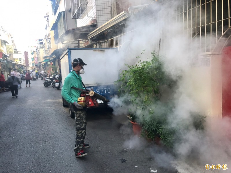 登革熱疫區噴藥消毒，與新聞無關。示意圖（資料照）