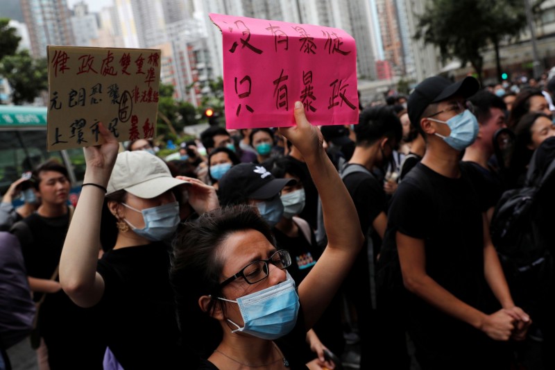 香港政府修訂「逃犯條例」引發港人走上街頭為自由、民主發聲。（路透）