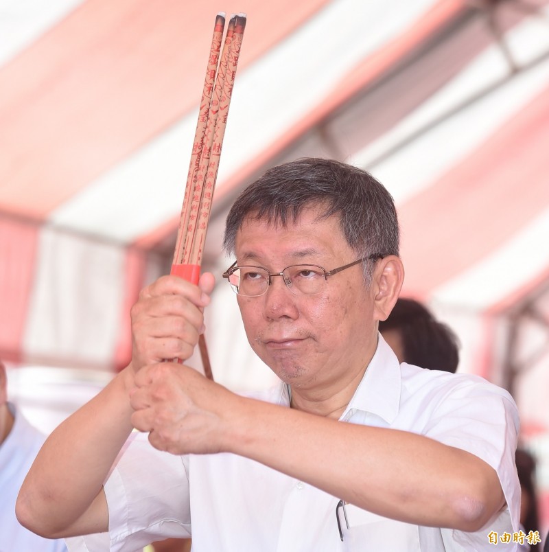 外傳台北市長柯文哲要組黨，台北市政府發言單位三緘其口，只說等明天由柯文哲親自回應。圖為柯文哲31日上午出席捷運大直站北安段公辦都更案動土儀式。（記者劉信德攝）