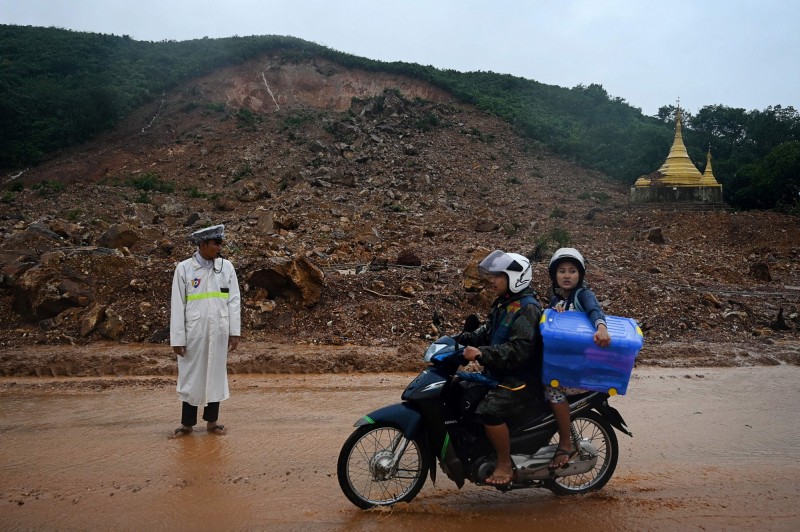 緬甸今日發生嚴重土石流，累積至今已有多達34人死亡、47人受傷。（法新社）