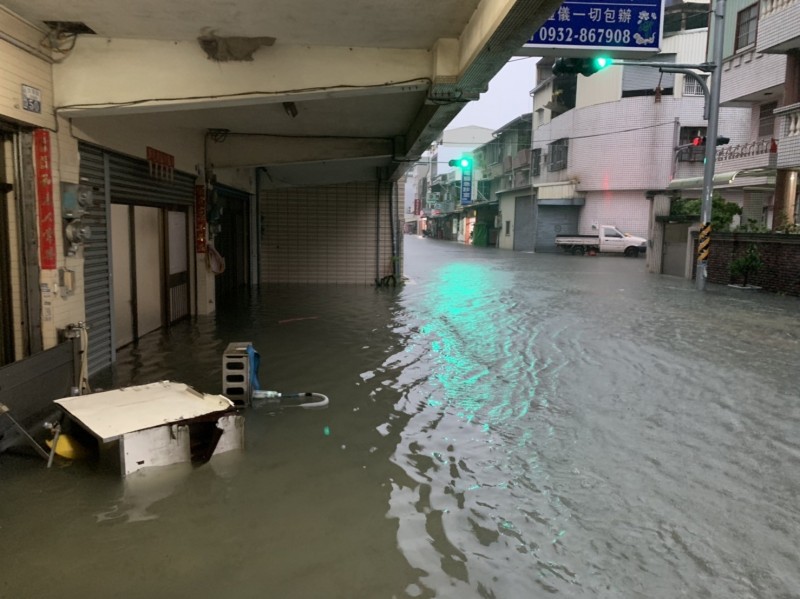 豪大雨 台南市今天停班停課道路管制封鎖一覽 生活 自由時報電子報