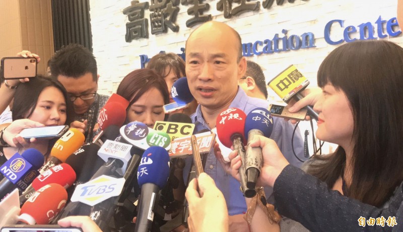 高雄市長韓國瑜（見圖）被名嘴爆不批公文，他怒斥不瞭解狀況，表達強烈抗議。（記者洪臣宏攝）