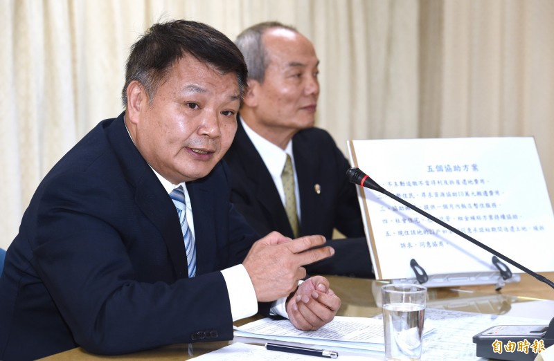 退輔會代理主委李文忠(見圖)日前要求相關所屬機構檢討業務,將就「積習」進行檢討改革。(資料照,記者廖振輝攝) 退輔會代理主委李文忠(見圖)日前要求相關所屬機構檢討業務,將就「積習」進行檢討改革。(資料照,記者廖振輝攝)