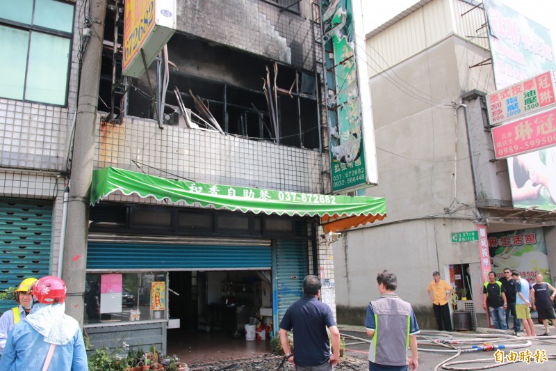 頭份一處自助餐店二樓下午傳出火警。（記者鄭名翔攝）