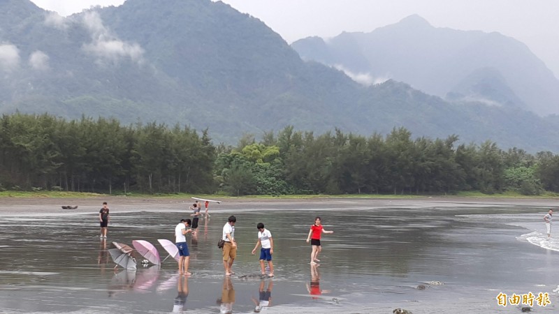 暑假觀光旺季即將結束，台東觀光業者寄望秋冬遊補助能延續旅遊熱潮。（記者黃明堂攝）