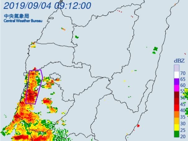 氣象局上午9時16分對雲林縣、嘉義縣與台南市發布大雷雨即時訊息。（擷取自中央氣象局）