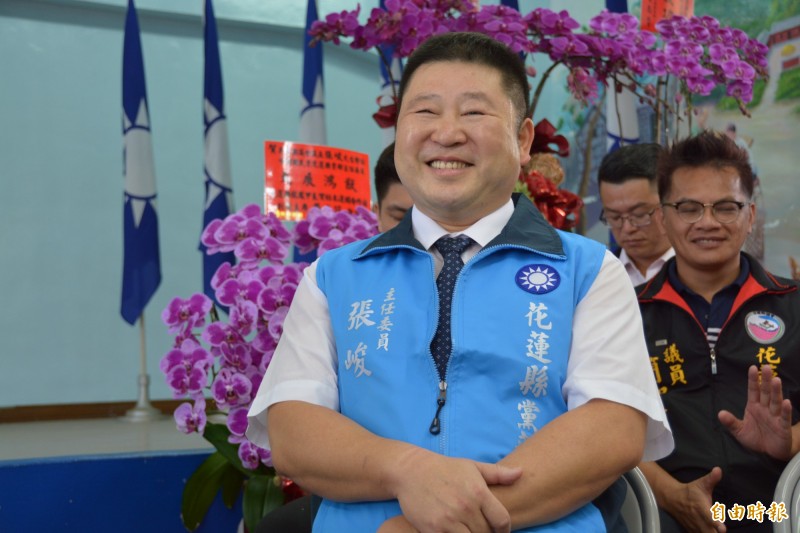 國民黨花蓮縣黨部新任主委張峻今布達。（記者王峻祺攝）