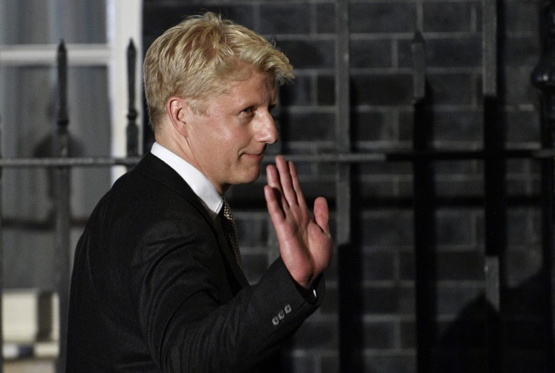 英國首相強生（Boris Johnson）的弟弟喬．強生（見圖，Jo Johnson）表示，因為在家、國之間陷入兩難，宣布辭去議員和閣員職務。（歐新社）