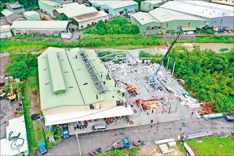 新北 空拍機巡查違建五股農地鐵皮屋拆了 生活 自由時報電子報