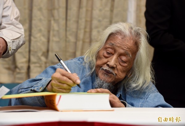 獨派大老史明20日晚間逝世，享壽103歲，政壇人士、網紅、網友紛紛發文致意。（資料照）