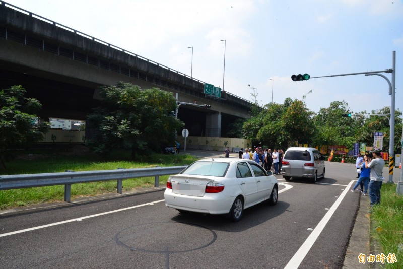 國道3號古坑交流道動線混亂，地方盼改善。（記者廖淑玲攝）