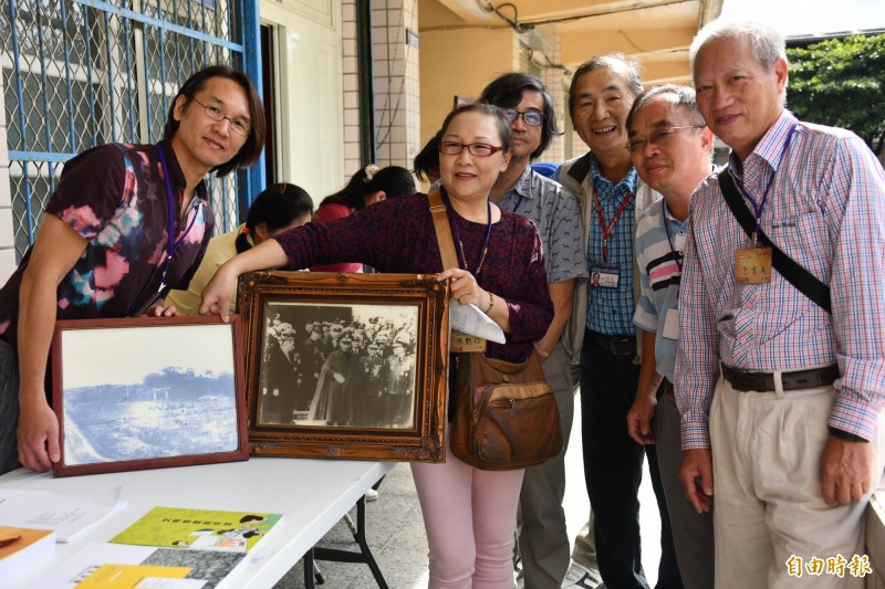 校園文物普查計畫推廣校史文物保存，進一步蒐集關於這些學校的私人照片或相關史料。（記者蔡宗憲攝）