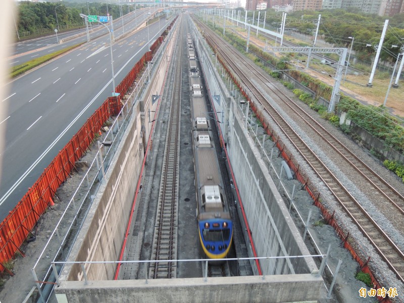 台鐵區間車。（資料照）