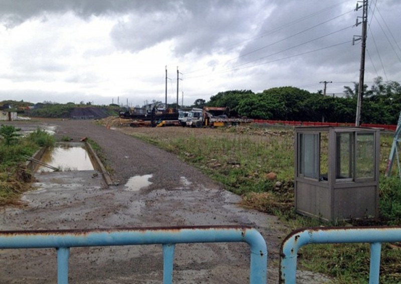 中壢污水下水道污水廠現場一片荒蕪。（水務局提供）