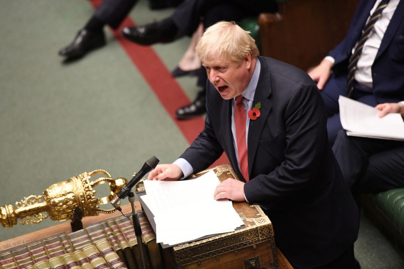 英國反對黨工黨表態支持保守黨首相強生（Boris Johnson）的提前大選計畫後，英國國會下議院29日以438票對20票通過在12月12日提前大選法案。（路透）