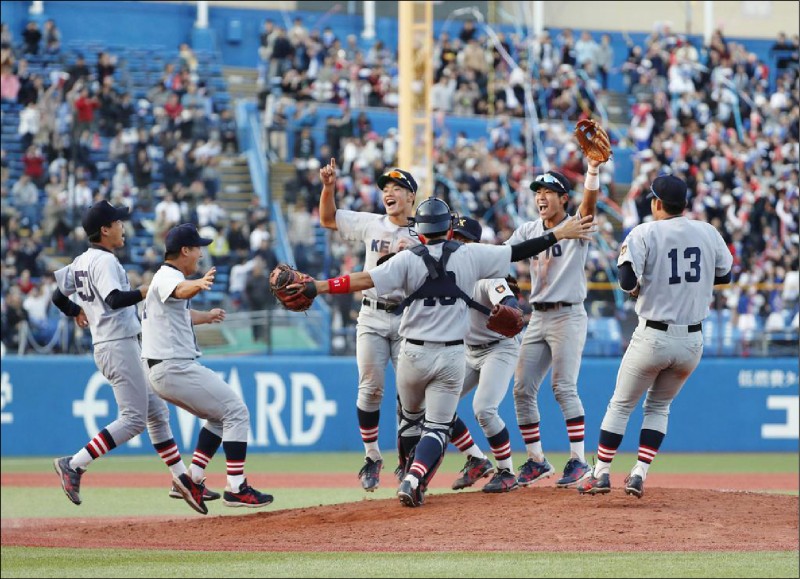 中日對照讀新聞》東京六大学野球慶応が3季ぶり37回目の優勝東京六大學