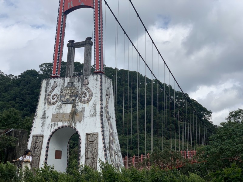 達仁鄉土坂部落吊橋。（記者黃明堂翻攝）